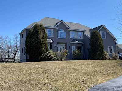 48 Mohawk Path Holliston, MA 01746