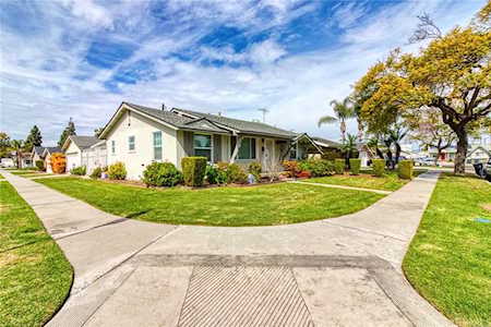 21127 Pioneer Boulevard Lakewood, CA 90715