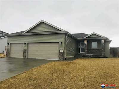 1009 Autumn Rd Hickman, NE 68372