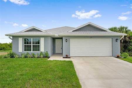 154 Australian Dr Rotonda West, FL 33947