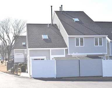 62 Meadow Pond Drive #F Leominster, MA 01453