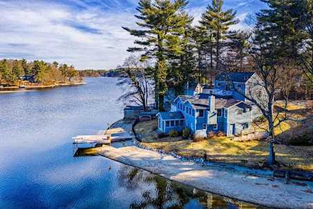 22 Carlson Rd North Attleboro, MA 02760