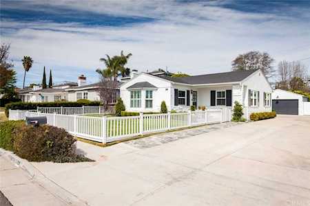 320 Broadway Costa Mesa, CA 92627