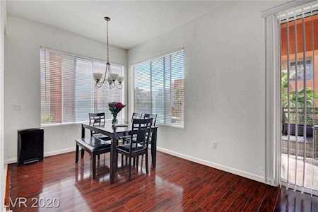 27 E Agate Ave #302 Las Vegas, NV 89123