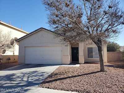 6110 Highland Gardens Dr North Las Vegas, NV 89031