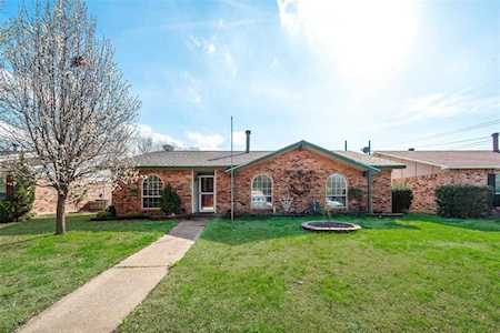 5204 Cole Drive The Colony, TX 75056