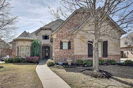 8204 Oak Knoll Drive North Richland Hills, TX 76182