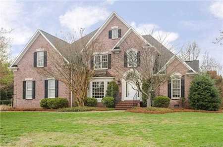 823 NW Kings Crossing Dr Concord, NC 28027