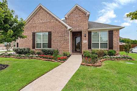 8121 Shadow Wood Drive North Richland Hills, TX 76182