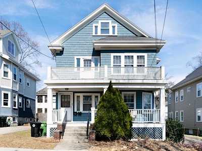 195 Maplewood St #195 Watertown, MA 02472