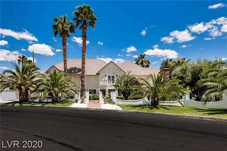 221 Dalmatian Ln Las Vegas, NV 89107