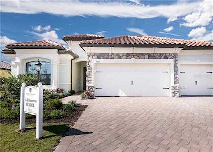 15728 Seaton Place Bradenton, FL 34202