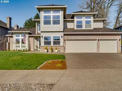 13845 Amberwood Cir Lake Oswego, OR 97035