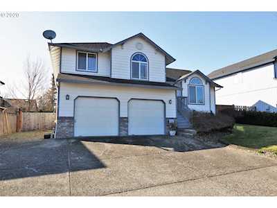 412 SE 10th St Troutdale, OR 97060