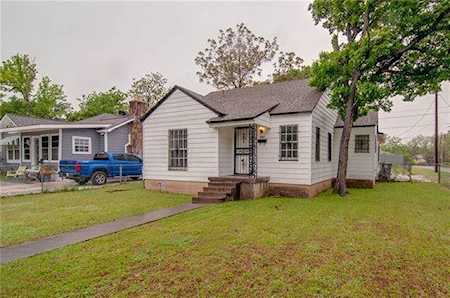 923 Hartsdale Drive Dallas, TX 75211