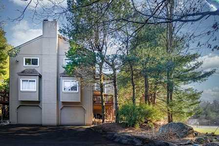 226 Captain Eames Cir #226 Ashland, MA 01721