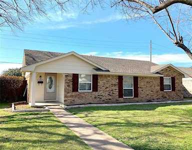 2918 Hillsdale Lane Garland, TX 75042