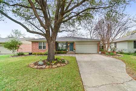 402 Nottingham Drive Richardson, TX 75080