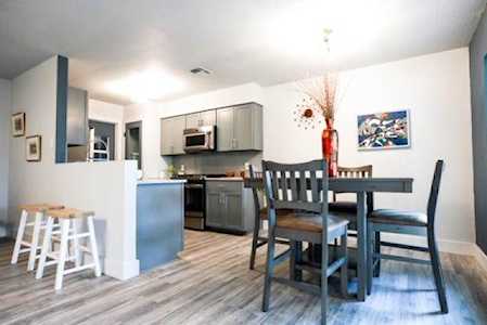 7210 Whispering Oaks Dr Austin, TX 78745