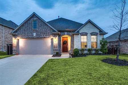 916 Spring Falls Drive Mckinney, TX 75071