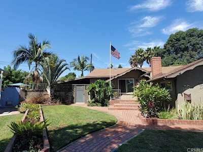 21003 Sylvanwood Avenue Lakewood, CA 90715