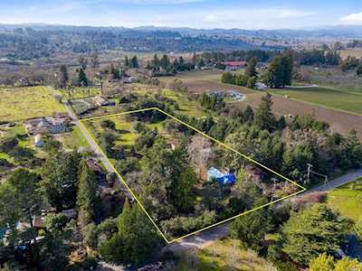1384 Barlow Lane Sebastopol, CA 95472