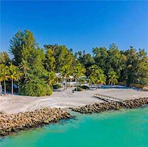 7722 Sanderling Rd Sarasota, FL 34242