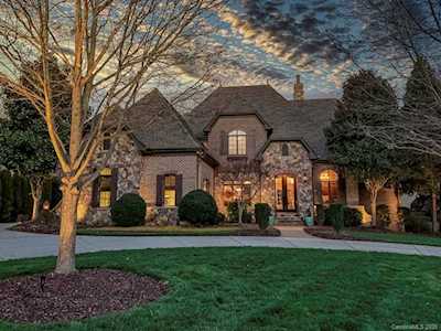 7924 Skye Lochs Dr Waxhaw, NC 28173
