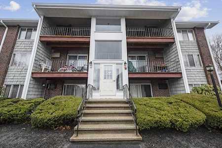 11 Woodcrest Ct #5 Weymouth, MA 02190