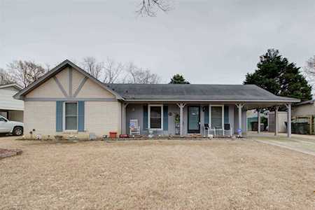 7025 E Foxhill Dr Bartlett, TN 38135