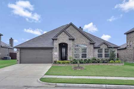 270 Pine Crest Drive Justin, TX 76247