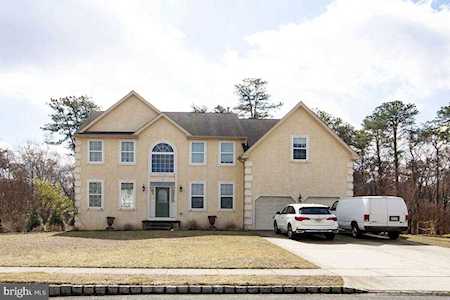 29 Beaver Dam Dr Sicklerville, NJ 08081