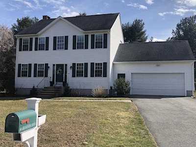 46 Grandview Dr North Attleboro, MA 02760