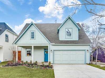 707 E Wall Street Grapevine, TX 76051