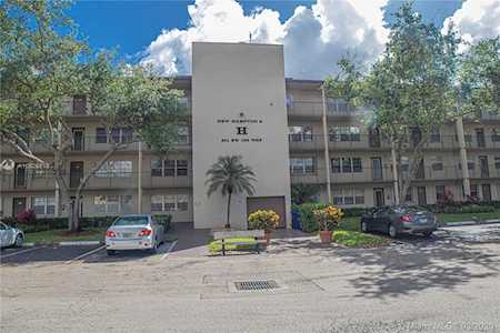 251 SW 132nd Way #406H Pembroke Pines, FL 33027