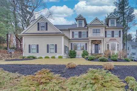 67 Outlook Dr Lexington, MA 02421