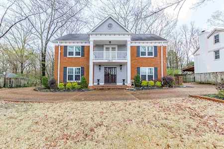 1910 Ridgeway Rd Memphis, TN 38119