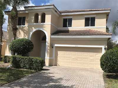 6139 SW 194th Ave Pembroke Pines, FL 33332