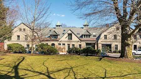 101 Bellevue St #101 Newton, MA 02458