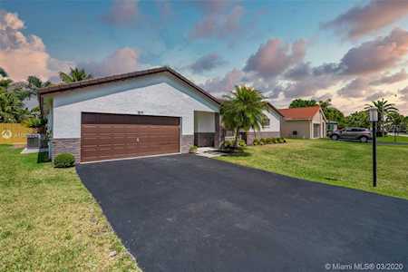15111 Windbluff St Davie, FL 33331