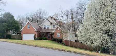205 Genesis Dr Bentonville, AR 72712