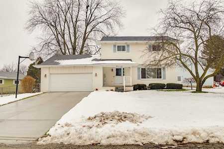 5108 Applewood Dr Lansing, MI 48917