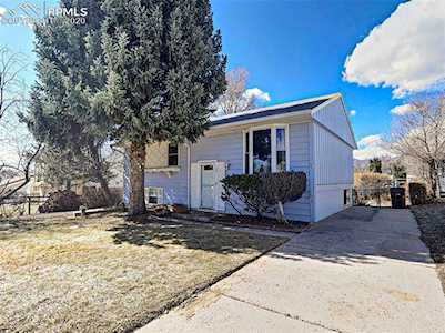 30 Arrawanna Street Colorado Springs, CO 80909