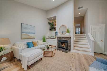 14 Bermuda Court Manhattan Beach, CA 90266