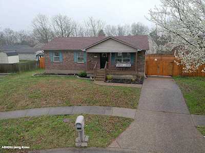 3905 Autumn Falls Ct Louisville, KY 40229