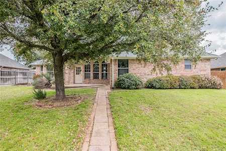 7005 Oak Hills Court North Richland Hills, TX 76182