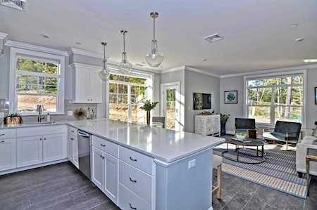 635 Old Post Road - Woodcrest Run #203 Sharon, MA 02067