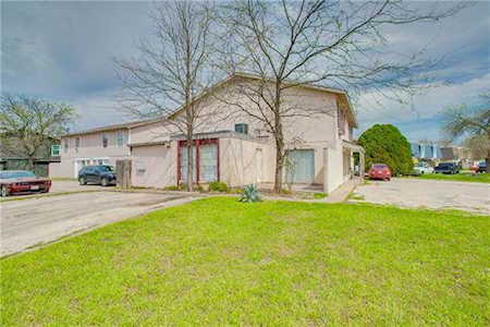 8601 Fireside Dr #103 Austin, TX 78757