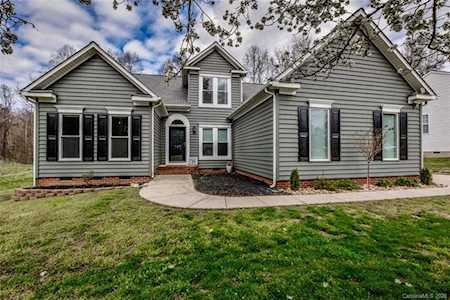 127 Flowering Grove Ln Mooresville, NC 28115