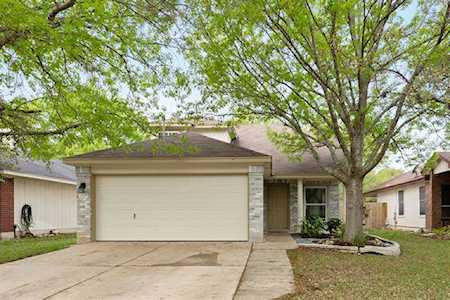2513 Claudia Dr Leander, TX 78641